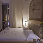 לינה וארוחת בוקר Aquarooms פלרמו