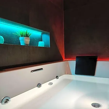 Frühstückspension Aquarooms 4*