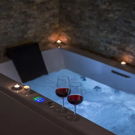Aquarooms Bed & Breakfast 4*