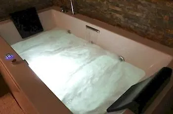 Aquarooms Bed and Breakfast 4*